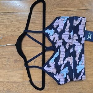 REEBOK SIGNATURE BRAND WOMEN'S BLUE & PINK CAMO SPORTS BRA SIZE SMALL